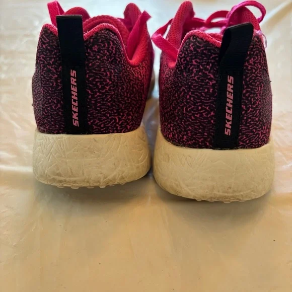 Sketchers lite weight air cool sneakers pink memory foam SZ 7. Worn few times - Picture 10 of 12